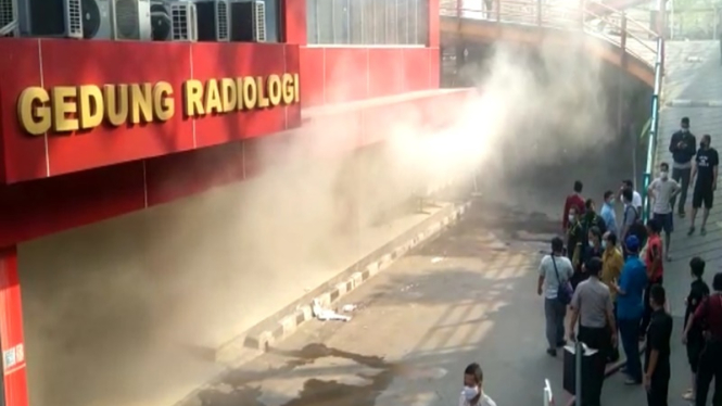 Ruang radiologi RS Polri terbakar