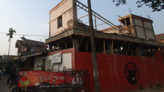 Kantor PDIP di Cileungsi, Bogor, kena teror bom molotov.