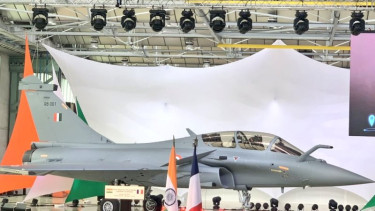 VIVA Militer: Jet tempur Dassault Rafale buatan Prancis dibeli India