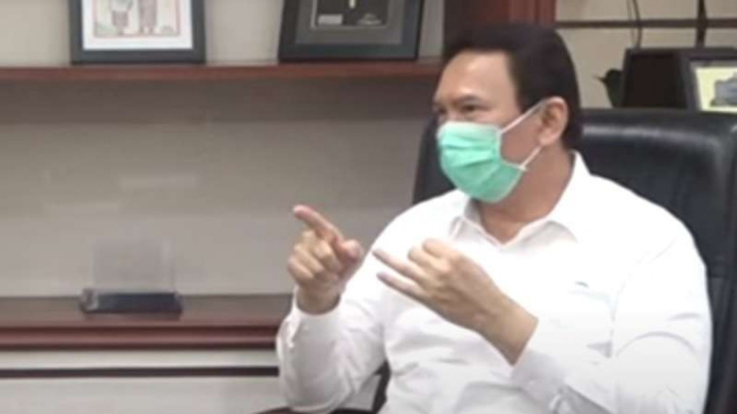 Ahok.