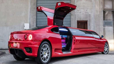 Limusin berwujud Ferrari Modena