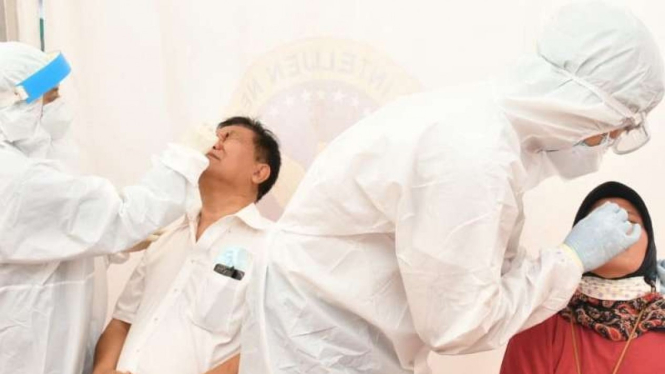 Ilustrasi tes swab