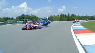 Pembalap tabrakan di MotoGP Ceko