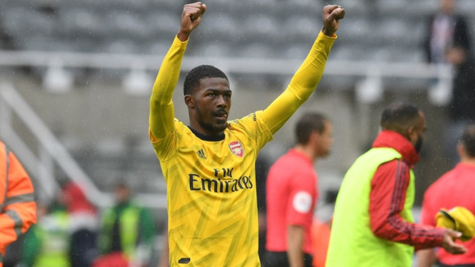 Pemain Arsenal, Ainsley Maitland-Niles