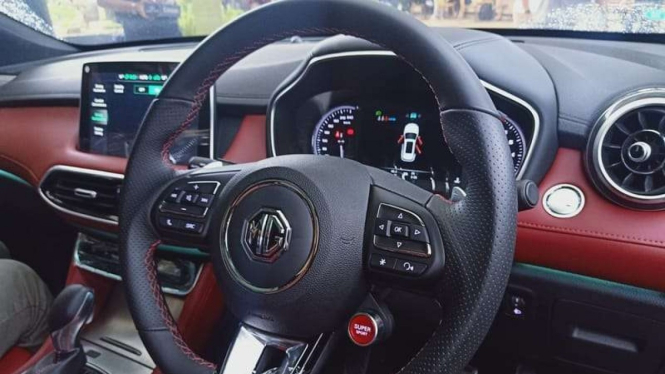 Interior mobil baru MG HS
