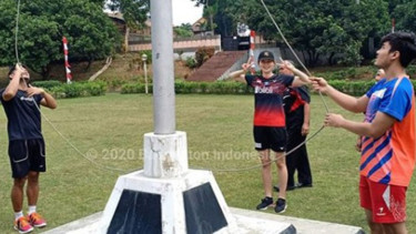 VIVA Bulutangkis: Latihan upacara untuk HUT RI ke-75 di Pelatnas PBSI.