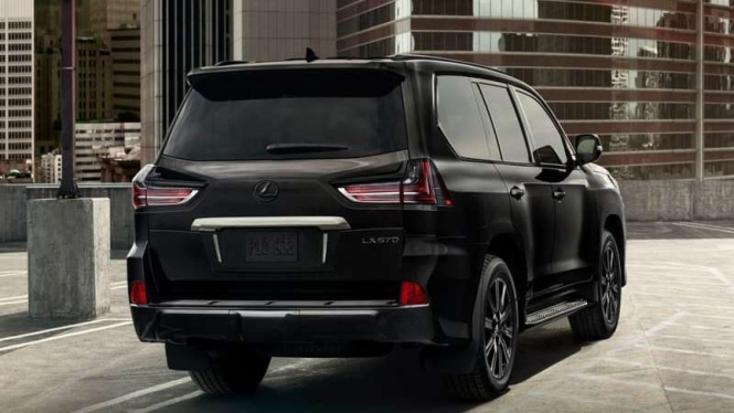 Mobil Lexus LX 570 versi edisi terbatas
