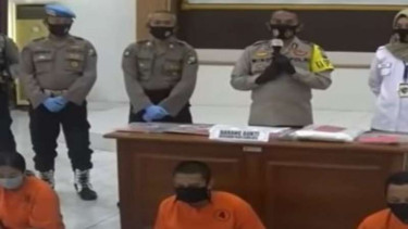 Pasutri tawarkan layanan tukar pasangan dibekuk polisi