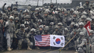 VIVA Militer: Potret Kebersamaan Tentara Amerika dan Korea Selatan