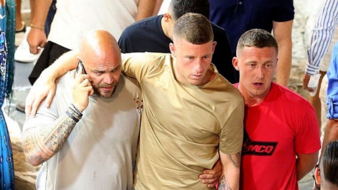 Gelandang Chelsea, Ross Barkley, mabuk