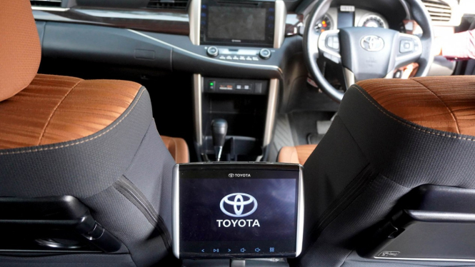 Toyota Innova TRD Sportivo