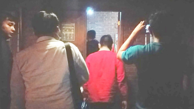 Detik-detik penggerebekan tempat penampungan ABK