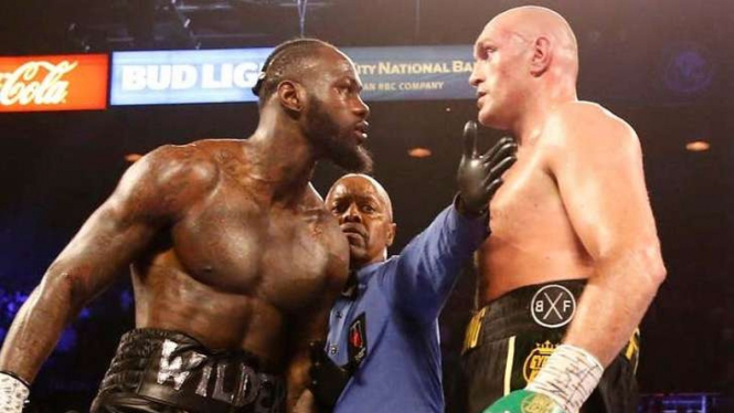 Pertarungan Tyson Fury (kenan) melawan Deontay Wilder