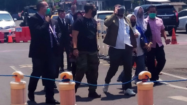 Kuasa hukum dari Vicky Prasetyo, Sunan Kalijaga dan Razman Arif Nasution