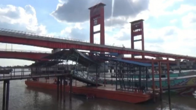 Sepasang kekasih di Palembang lompat ke Sungai Musi