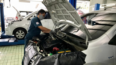 Servis mobil di bengkel resmi Suzuki