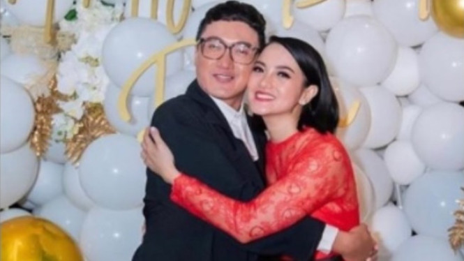 Barli Asmara dan Ririn Ekawati