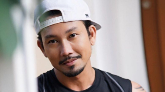 Denny Sumargo.