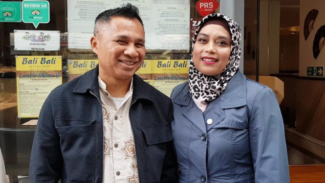 Zulhan dan Hesti Ibrahim, pemilik restoran Bali Bali di London.-BBC
