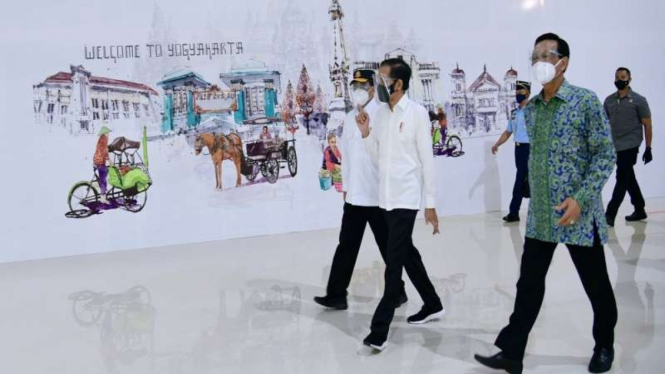 Presiden Jokowi saat meresmikan Bandara Yogyakarta International Airport (YIA)