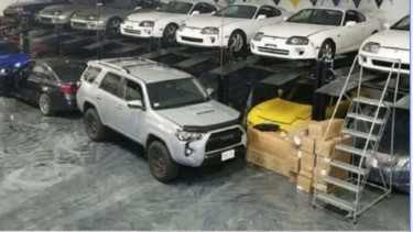 Koleksi mobil mewah pria yang ditangkap saat bawa Narkoba
