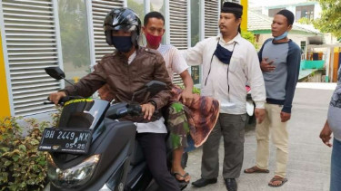 Jenazah reaktif COVID-19 dijemput saudaranya pakai motor