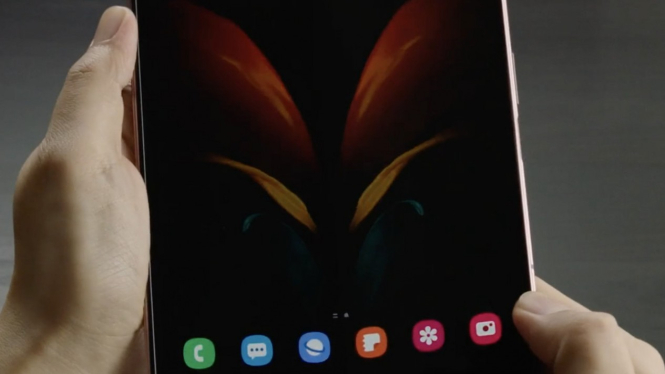 Samsung Galaxy Z Fold 2
