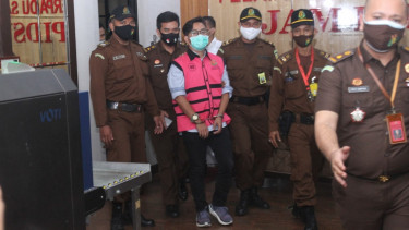 Politikus Andi Irfan Jaya jadi tahanan kejaksaan.