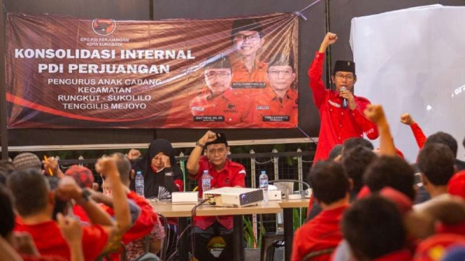 Ketua PDIP Surabaya Adi Sutarwijono.