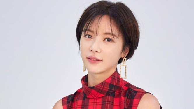 Hwang Jung Eum.