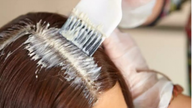 Cara mewarnai rambut
