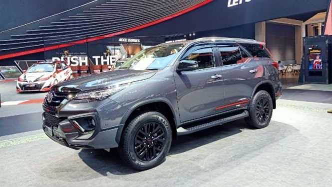 Ilustrasi Toyota Fortuner