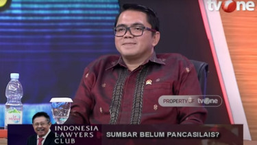Ekspresi Arteria Dahlan saat disebut bahwa kakeknya adalah pendiri PKI Sumbar