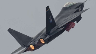 VIVA Militer: Jet tempur siluman Shenyang J-31 Angkatan Udara China (PLAAF)
