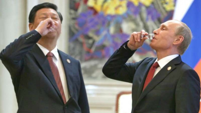  Presiden China, Xi Jinping, dan Presiden Rusia, Vladimir Putin