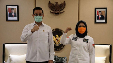 Mensos Juliari P. Batubara bersama Ketua Komite III DPD RI Sylviana Murni