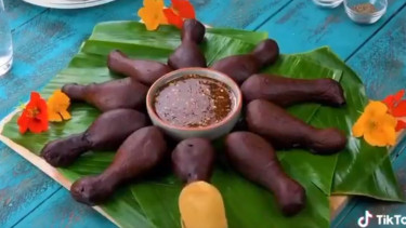 Ayam goreng pakai cokelat
