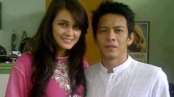 Luna Maya dan Ariel NOAH.