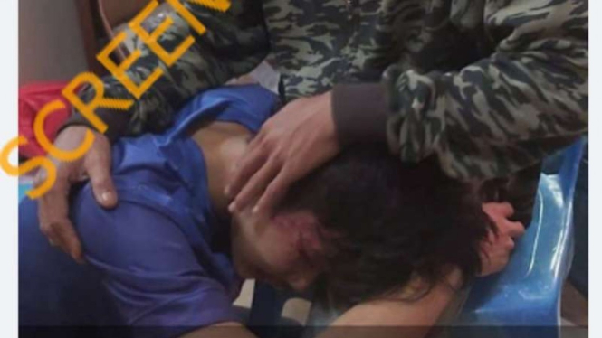 Tangkapan layar (screen shot) akun Facebook yang mengunggah foto diklaim sebagai tersangka penusuk Syekh Ali Jaber yang dibebaskan secara bersyarat.