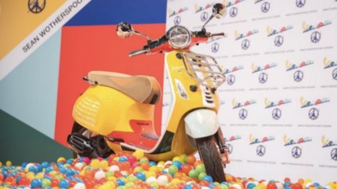 Vespa Primavera x Sean Wotherspoon