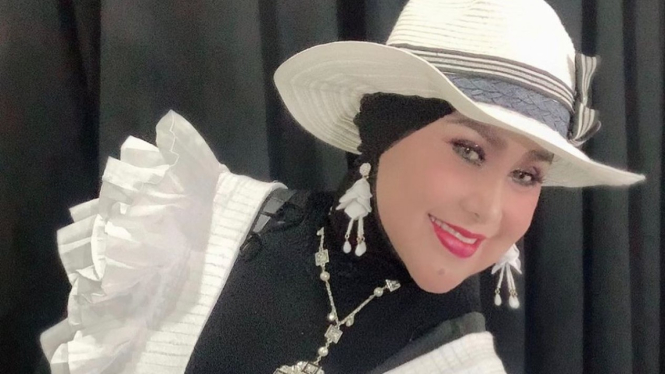 Elvy Sukaesih