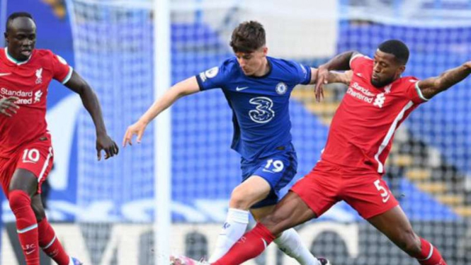 Duel Chelsea vs Liverpool.