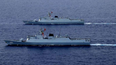 VIVA Militer: Kapal perang Angkatan Laut China, Jingmen (506) dan Suining (551)