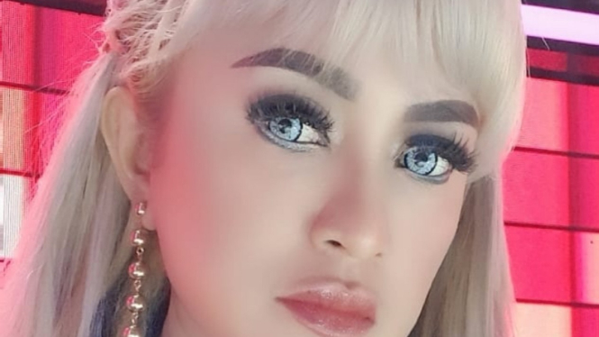Lia Ladysta.