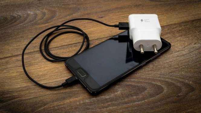 charger dan hp