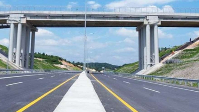Jalan Tol Pekanbaru-Dumai.