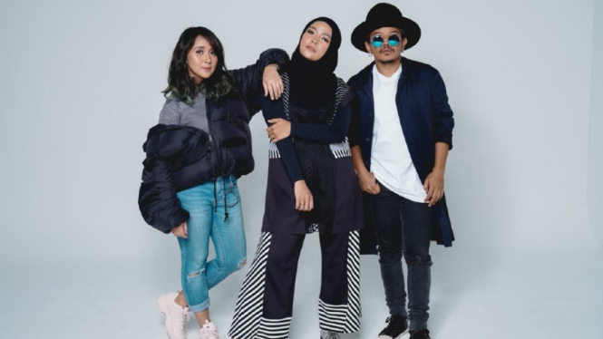 Band Kotak.