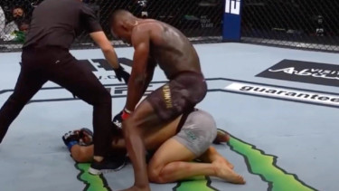 Israel Adesanya diduga lecehkan Paulo Costa