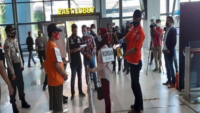 Rekonstruksi kasus pencabulan petugas rapid test di Bandara Soetta