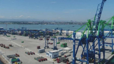 Proyek Makassar New Port di Sulawesi Selatan.